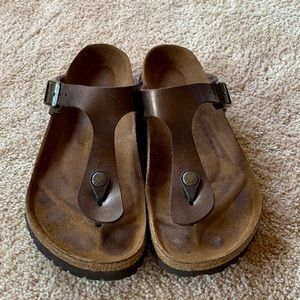 Size 38 Birkenstock Gizah sandal.